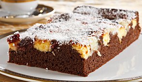 Шоколадный кекс с грушами