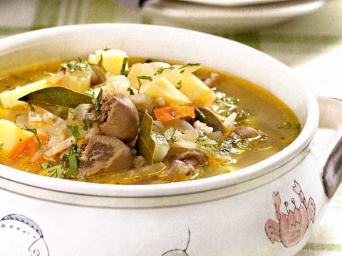 Рассольник с почками на говяжьем бульоне