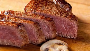 Стейки в грибном соусе