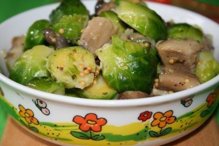 Брюссельская капуста с курицей