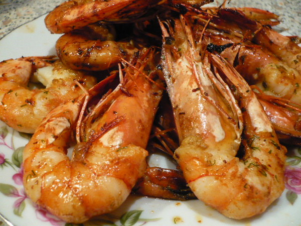 Креветки с чесноком жареные