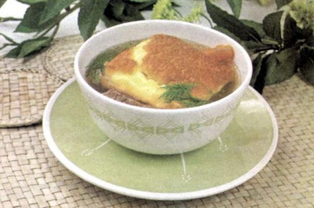 Бульон мясной с омлетом