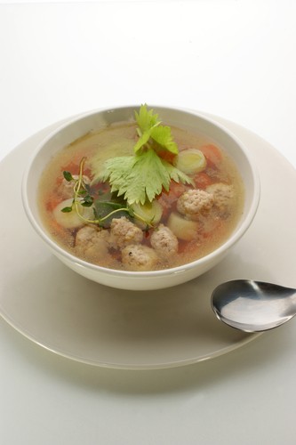 Бульон с куриными шариками