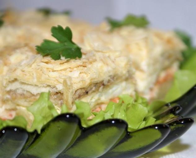 Торт закусочный с консервированным лососем