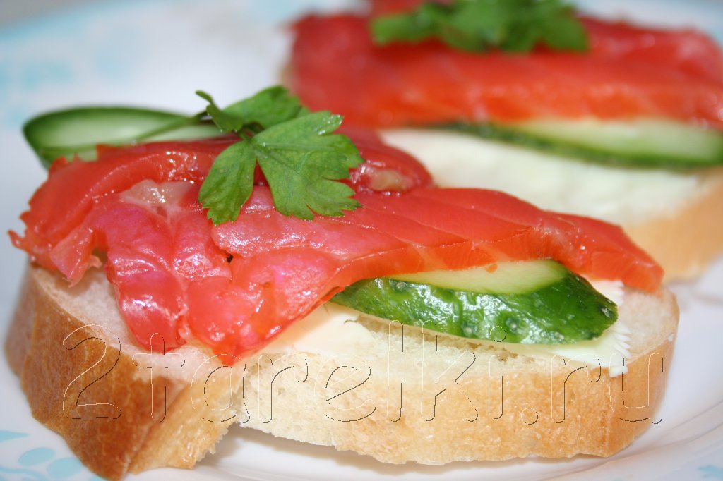 Бутерброды с лососем
