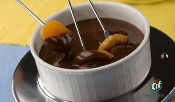 Фруктово-ягодное фондю