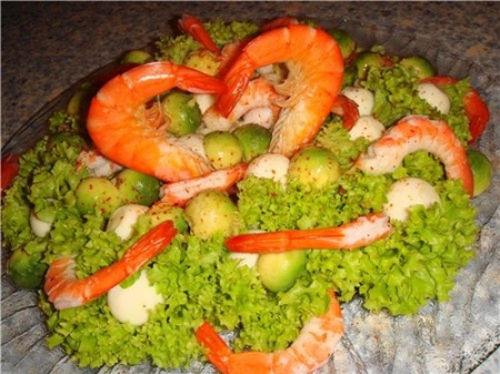 Горячая закуска из крабов и креветок