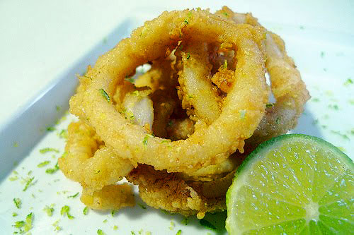 Закуска из жареного кальмара