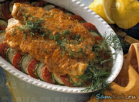 Рыба, запеченная с кабачками