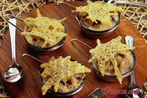 Жюльен из рыбы и грибов