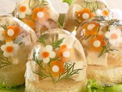 Канапе Осетрина заливная