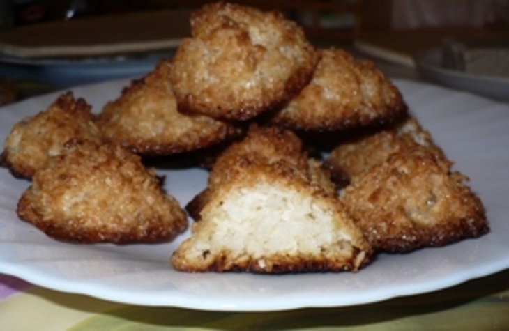 Кокосовая пирамидка