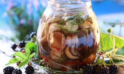 Грибы в сладко-кислой заливке