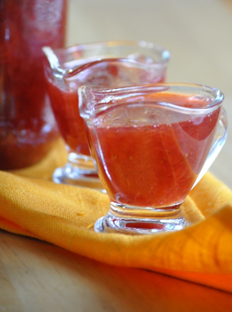 Сок из ревеня и яблок