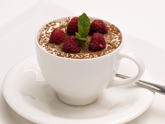 Десерт кофейный с ягодами