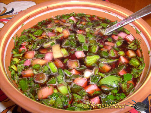 Окрошка на фруктовом настое с зеленью