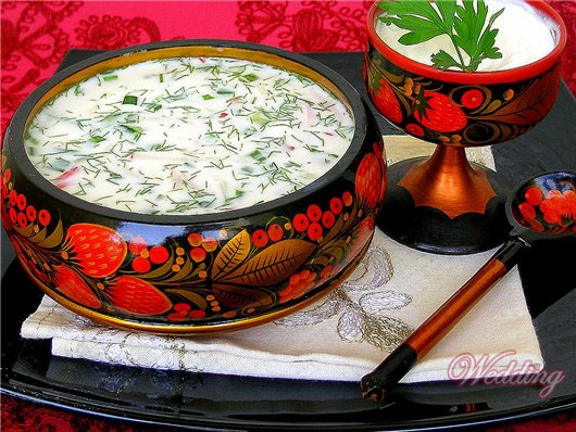 Окрошка на кефире с яблоками