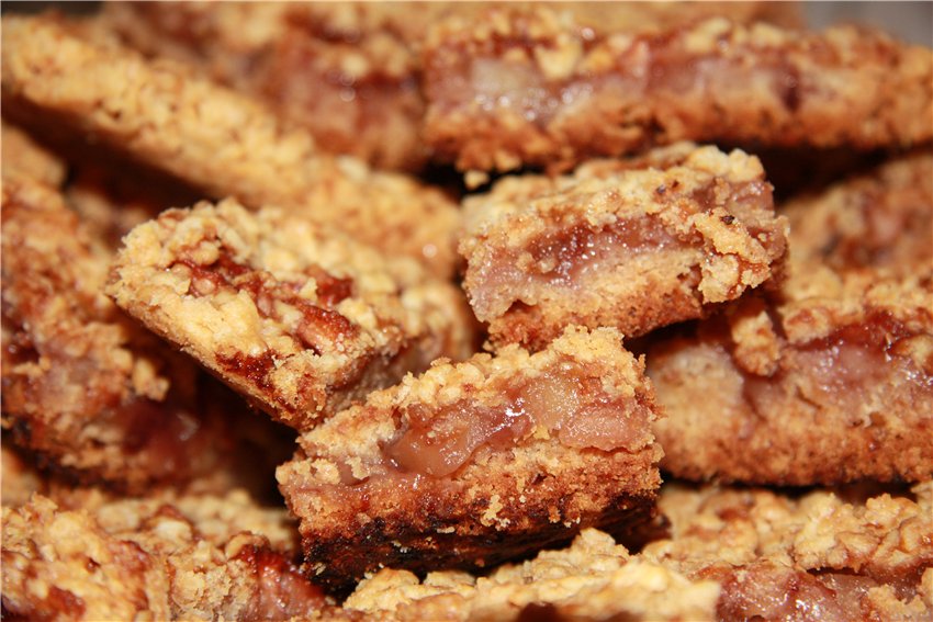 Песочные пирожные с яблоками