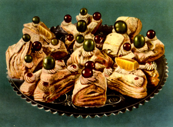 Пирожные слоеные