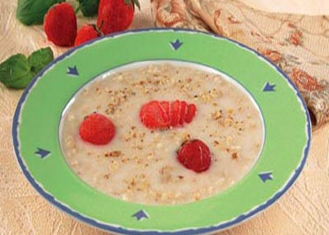 Суп молочный с земляникой