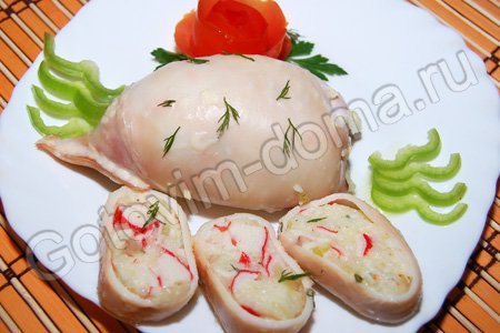 Кальмары, фаршированные шампиньонами