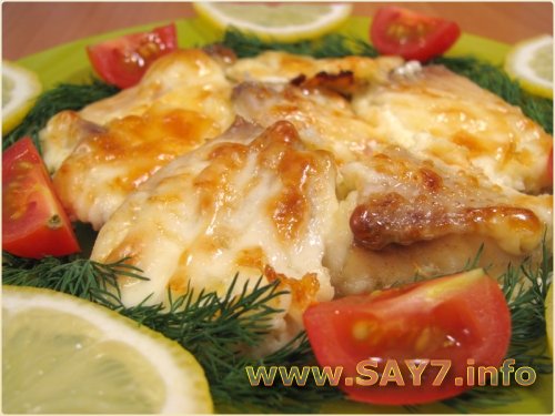 Рыба под майонезом с овощами