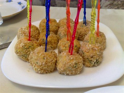 Сырные шарики в орешках